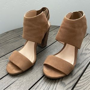 Vince Camuto Women's Keisha Dress Sandal, Size 5.5